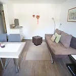 アパート Tannenblick ロイタシュ